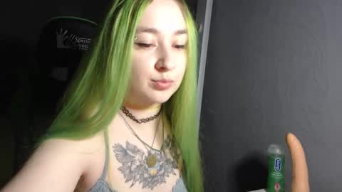 Snapshot of hentaishiing chatting on December 1, 7:25 pm Hentaishiing online show from December 1, 7:25 pm