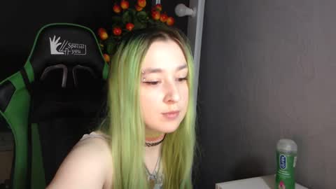 Snapshot of hentaishiing chatting on January 4, 5:47 pm Hentaishiing online show from January 4, 5:47 pm