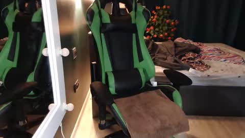 Snapshot of hentaishiing chatting on October 3, 11:57 pm Hentaishiing online show from October 3, 11:57 pm