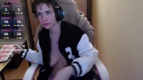 HeraLuna  online show from December 27, 2:04 am