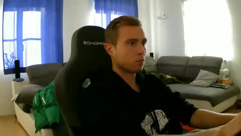 John Pearl online show from March 4, 2:45 pm