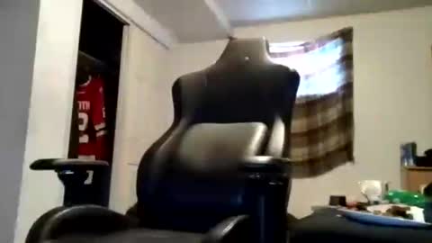 Snapshot of hereforbootyyy chatting on January 6, 1:52 pm Hereforbootyyyy online show from January 6, 1:52 pm