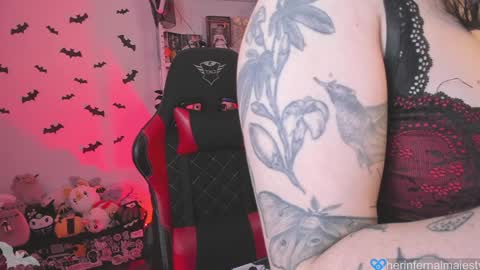 Snapshot of herinfernalmajesty chatting on January 8, 1:11 am  Marie  online show from January 8, 1:11 am