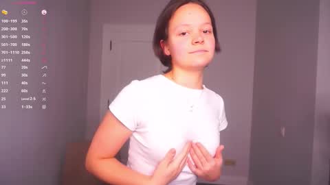 Snapshot of herminaabedi chatting on November 25, 9:20 am Hermina online show from November 25, 9:20 am