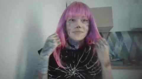 Snapshot of hermosa666 chatting on December 17, 11:38 am SatanGirl online show from December 17, 11:38 am