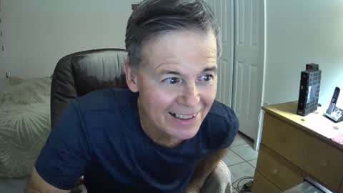 Snapshot of hewes1 chatting on January 14, 8:04 pm hewes1 online show from January 14, 8:04 pm