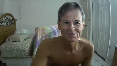 Snapshot of hewes1 chatting on September 16, 4:13 am hewes1 online show from September 16, 4:13 am