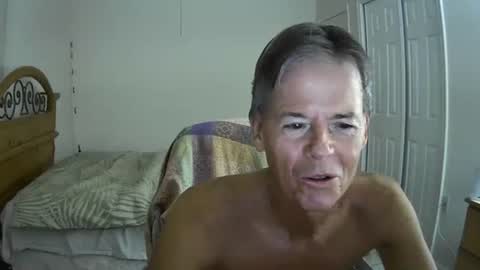 Snapshot of hewes1 chatting on September 28, 5:57 am hewes1 online show from September 28, 5:57 am