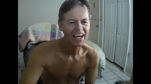 Snapshot of hewes1 chatting on October 24, 8:55 am hewes1 online show from October 24, 8:55 am