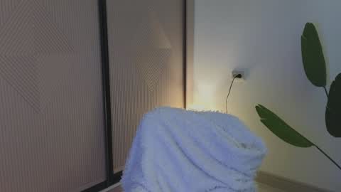 Audrey online show from December 16, 5:22 pm