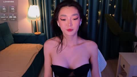 Audrey online show from February 7, 2:37 pm