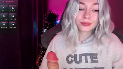 Snapshot of hey_nora_ chatting on January 24, 3:00 am Nora online show from January 24, 3:00 am