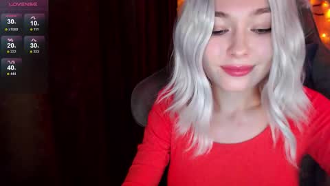 Snapshot of hey_nora_ chatting on October 26, 7:42 pm Nora online show from October 26, 7:42 pm