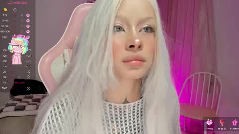 Snapshot of heybambino_ chatting on September 28, 3:23 am Bambi.....Help me get 100 likes in the satisfaction bar. online show from September 28, 3:23 am