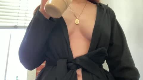 Snapshot of heybluebabe chatting on March 7, 4:55 pm Blue online show from March 7, 4:55 pm