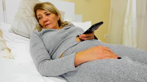 Heyheygrey online show from February 14, 7:12 pm