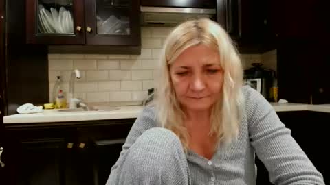 Heyheygrey online show from October 9, 5:22 pm