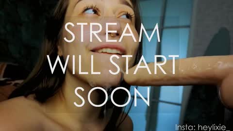 Snapshot of heylixie_ chatting on September 12, 1:28 am Li online show from September 12, 1:28 am