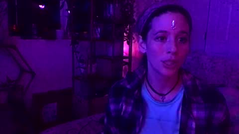 FlexieFae online show from December 5, 7:27 am