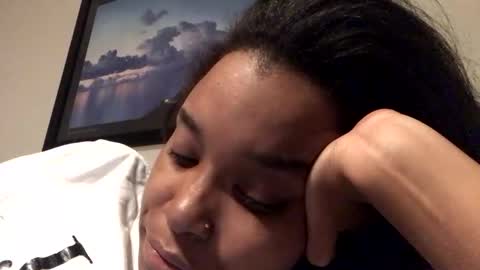 Snapshot of heyyou301990 chatting on November 10, 6:23 am heyyou301990 online show from November 10, 6:23 am