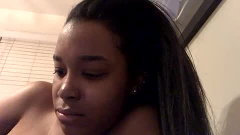 Snapshot of heyyou301990 chatting on November 23, 11:15 pm heyyou301990 online show from November 23, 11:15 pm