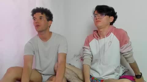 Snapshot of hghilltop chatting on September 26, 7:29 pm Harry Gaylord Hilltop  INDEPENDENT MODEL online show from September 26, 7:29 pm