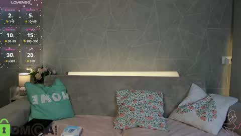 Snapshot of hi__karu chatting on November 26, 2:23 am Karu online show from November 26, 2:23 am