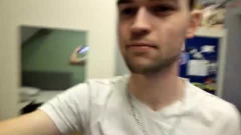   online show from December 4, 2:15 pm