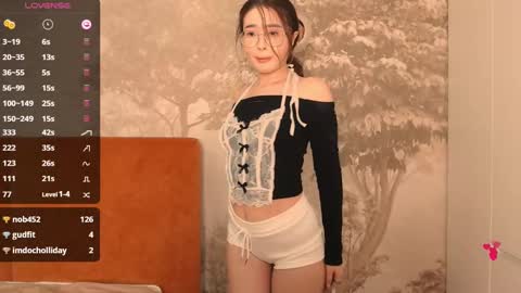 Snapshot of hiaru_cutie chatting on January 13, 8:37 am Hiaru online show from January 13, 8:37 am