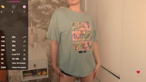 Snapshot of hiaru_cutie chatting on November 14, 6:34 am Hiaru online show from November 14, 6:34 am