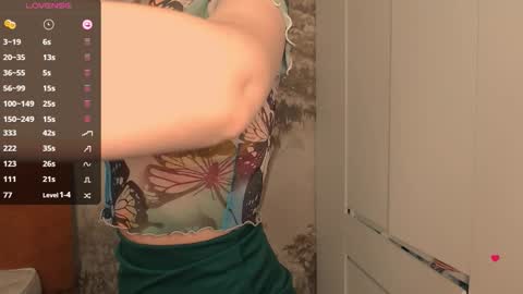 Snapshot of hiaru_cutie chatting on November 23, 5:51 am Hiaru online show from November 23, 5:51 am