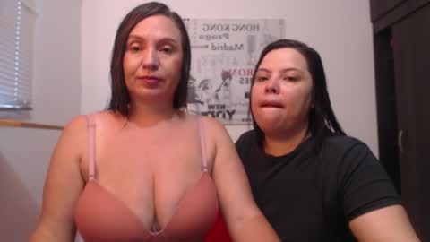 Tinna online show from April 24, 11:34 am