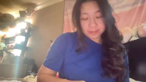 Snapshot of hiddenr0se chatting on December 6, 11:14 pm HiddenR0se online show from December 6, 11:14 pm