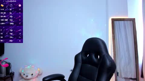 Snapshot of hidianapaola chatting on November 28, 7:05 pm Diana online show from November 28, 7:05 pm