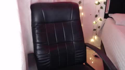 Snapshot of high_fortune chatting on November 7, 1:16 am high online show from November 7, 1:16 am