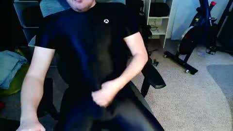 Snapshot of higher_lycra chatting on October 23, 3:33 pm higher_lycra online show from October 23, 3:33 pm