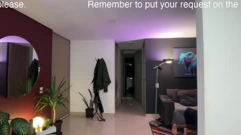 Terry and E online show from April 13, 11:54 pm