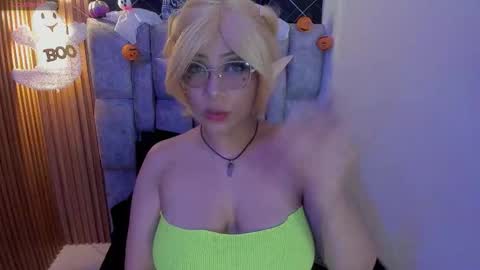 Snapshot of hikaru_dl chatting on October 27, 10:14 pm hikaru_dl online show from October 27, 10:14 pm