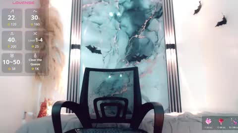 Hilary Avilan online show from October 28, 7:16 pm