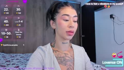 Snapshot of hilary_jones_22 chatting on December 15, 1:13 am LUNA new account  FOLLOW ME online show from December 15, 1:13 am