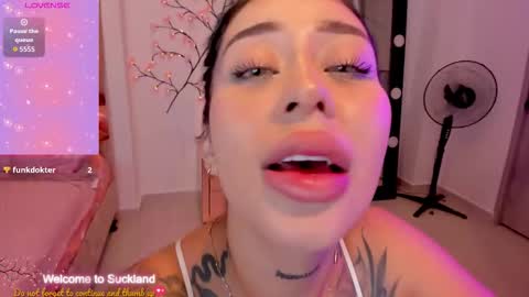 Snapshot of hilary_jones_22 chatting on September 19, 11:05 pm LUNA new account  FOLLOW ME online show from September 19, 11:05 pm