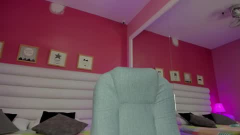 hilary_tailor online show from November 11, 10:59 am