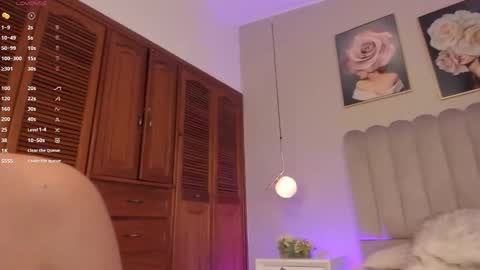 Hilary online show from September 22, 7:27 pm