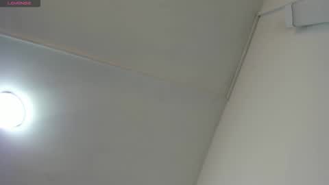 Hilary Thomsom online show from February 25, 12:04 pm