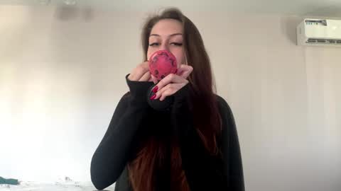 Snapshot of hildredmabray chatting on October 21, 10:27 am Hi Im Elizabeth online show from October 21, 10:27 am