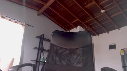 Snapshot of hillary_12 chatting on February 6, 4:58 pm Miranda online show from February 6, 4:58 pm