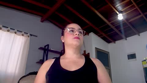 Snapshot of hillary_12 chatting on November 17, 12:55 pm Miranda online show from November 17, 12:55 pm