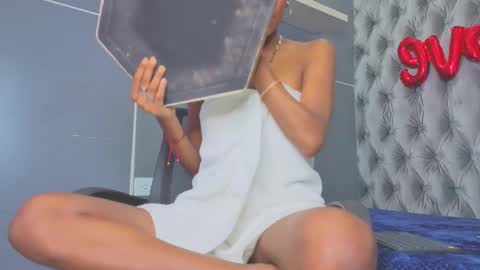  Hillary  online show from February 14, 9:11 pm