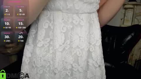 Snapshot of hilleva chatting on November 30, 8:29 am hilleva online show from November 30, 8:29 am