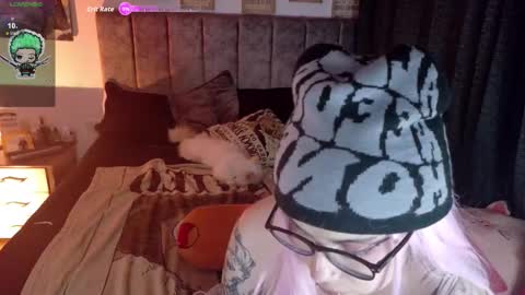 Inori Independent model online show from February 8, 6:28 am